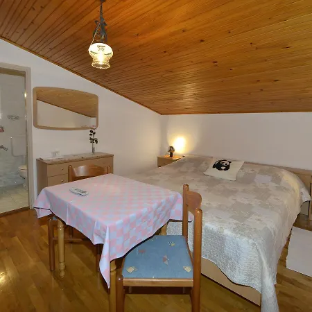 招待所 Sobe Ana Finida