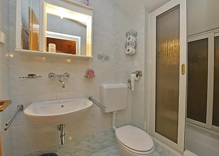 招待所 Sobe Ana Finida